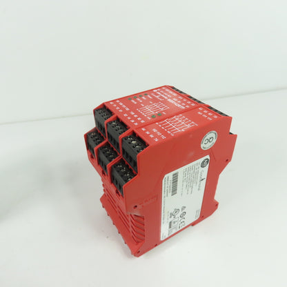 Allen-Bradley MSR142RTP 440R-G23215 Guardmaster Safety Relay Ser A NEW