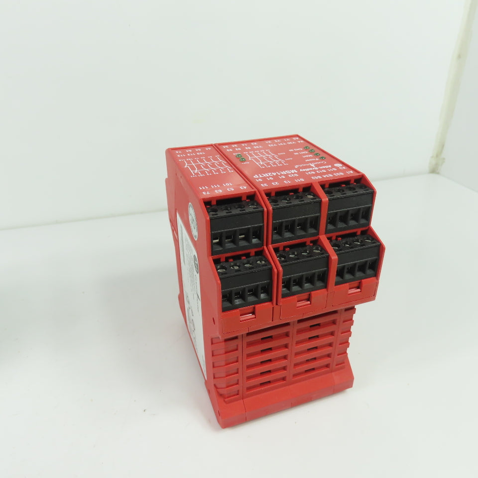 Allen-Bradley MSR142RTP 440R-G23215 Guardmaster Safety Relay Ser A NEW