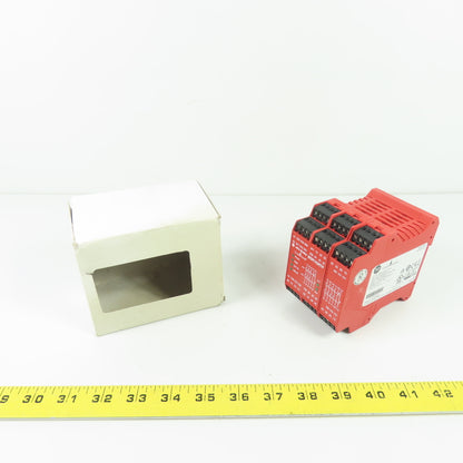Allen-Bradley MSR142RTP 440R-G23215 Guardmaster Safety Relay Ser A NEW