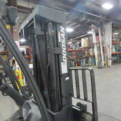 Doosan GC45S-9 8500lb Cap LP Forklift 185" Lift 2-Stage Mast Side Shift 5225Hrs