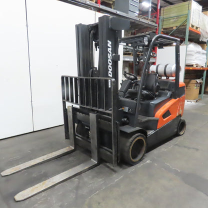 Doosan GC45S-9 8500lb Cap LP Forklift 185" Lift 2-Stage Mast Side Shift 5225Hrs