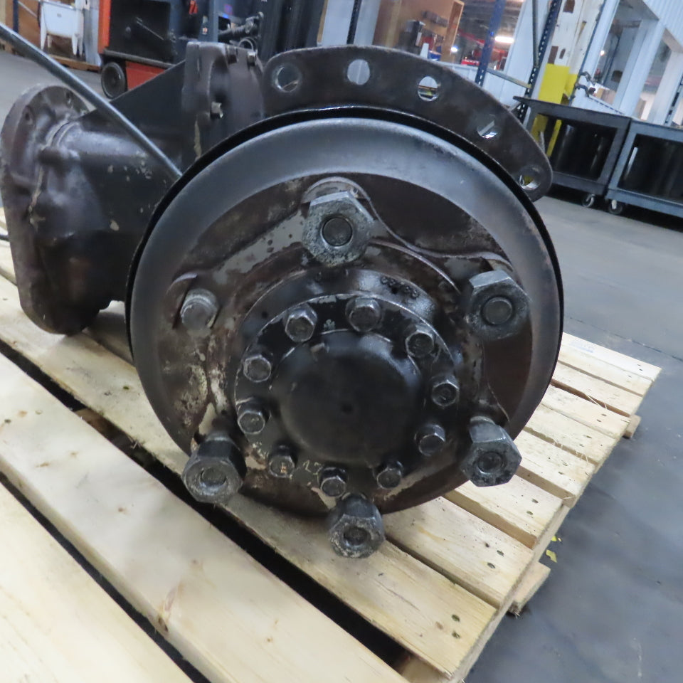 Caterpillar E5000 Forklift Rear Drive Axle Assembly with Brakes and Lever