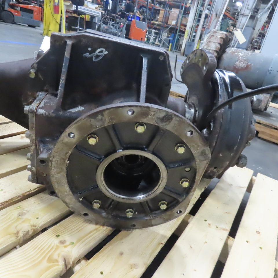 Caterpillar E5000 Forklift Rear Drive Axle Assembly with Brakes and Lever