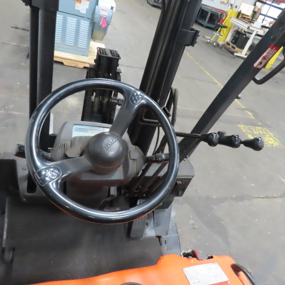 Toyota 7FBEU20 36V 3-Wheel Electric Forklift 3750lb Cap. 107" Lift 2-Stage