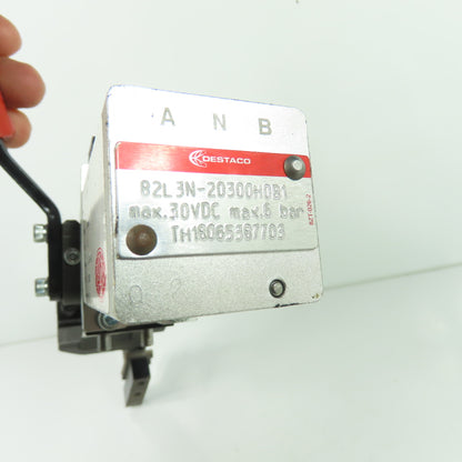 Destaco 82L3N-203F7H0B1 Pneumatic Power Clamp W/ Hand Lever 30VDC 6Bar