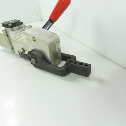 Destaco 82L3N-20300H0B1 82L3N-203B7H6B Pneumatic Power Clamp 30VDC 6 bar