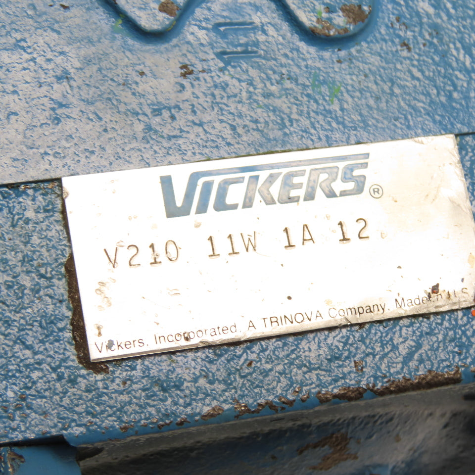 Vickers V210 11W 1A 12 Hydraulic Vane Pump 1/2" x 1" NPT Ports 3/4" Shaft