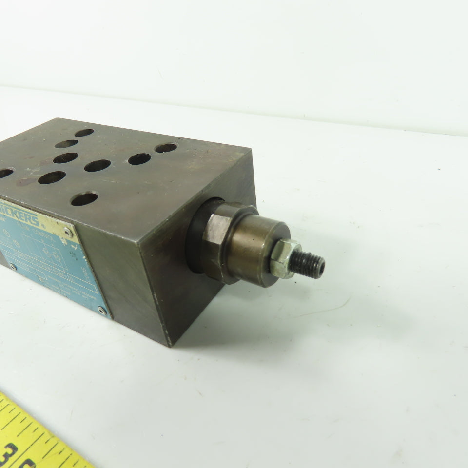 Vickers DGMFN-5-Y-A2W-B2W-30 SystemStak Flow Control Valve 315 bar 4570 psi