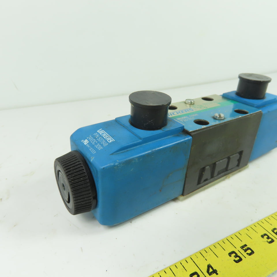 Vickers DG4V-3S-2C-M-U-H5-60 Solenoid Operated Hydraulic Valve 350bar 24VDC