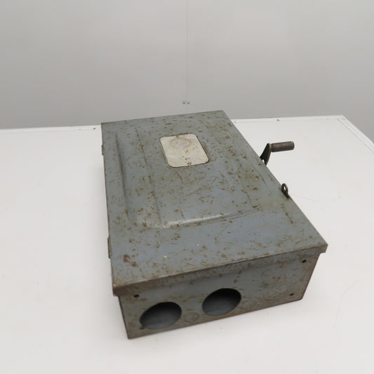 Arrow Hart 24228 Type HD 100A 3 Pole Fused Safety Disconnect 240VAC