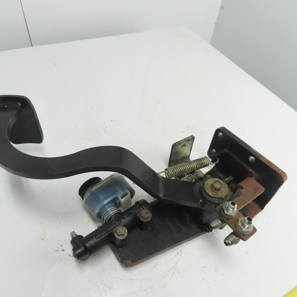 Caterpillar E5000 Forklift Brake Pedal Assembly W/ Miyaco Master Cylinder