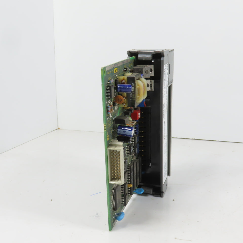 Allen-Bradley 1746-NIO4V Ser A SLC 500 Analog Combination I/O Module (Clean)