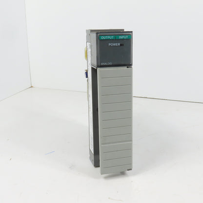 Allen-Bradley 1746-NIO4V Ser A SLC 500 Analog Combination I/O Module (Clean)