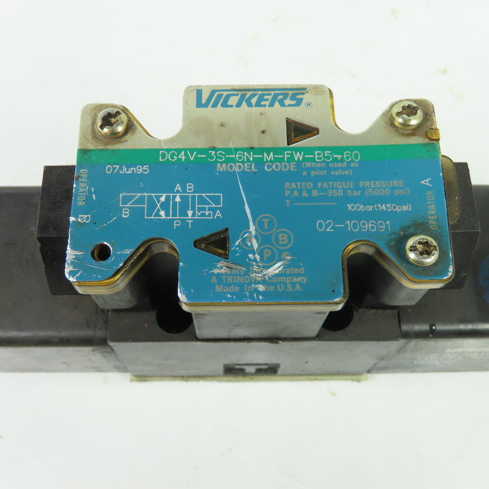 Vickers DG4V-3S-6N-M-FW-B5-60 Solenoid Directional Control Valve 110V/120V