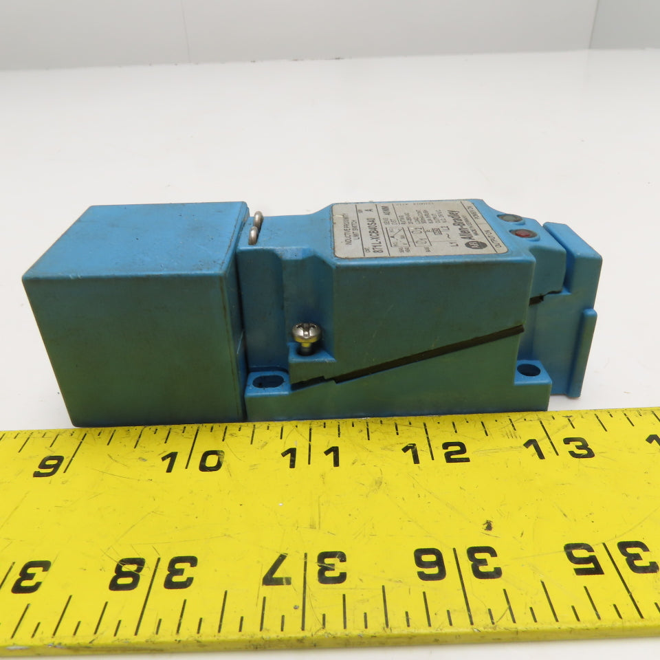 Allen-Bradley 871L-XCB40S40 Inductive Proximity Limit Switch 20-250VAC 40mm