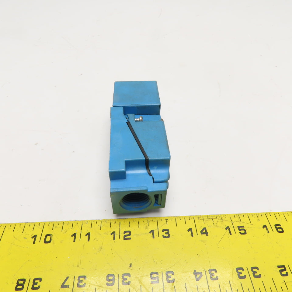 Allen-Bradley 871L-XCB40S40 Inductive Proximity Limit Switch 20-250VAC 40mm