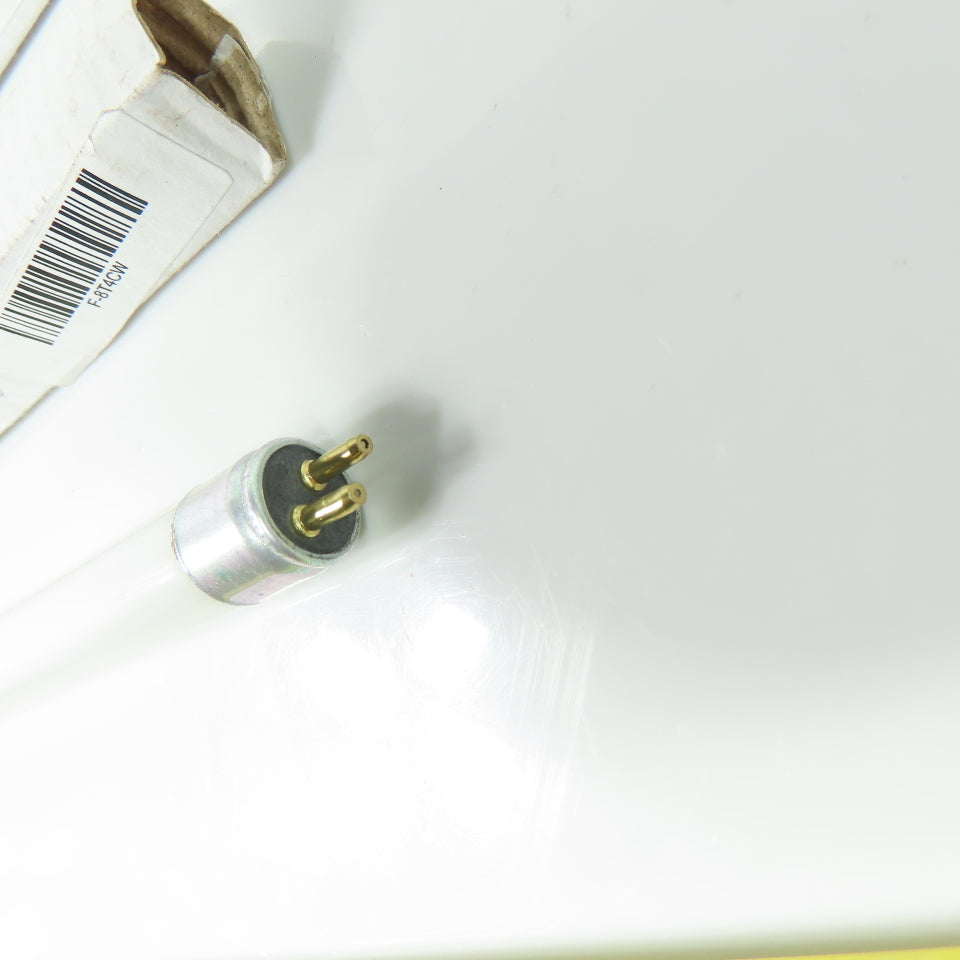 F8T4-CW/10.5" 8W Cool White 4100K Fluorescent Bulb 10.5" NEW Lot Of 2