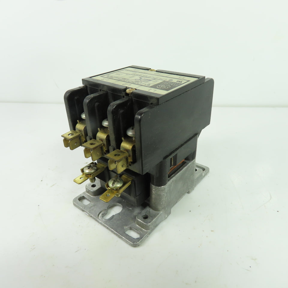 General Electric CR353AB3AA1 3-Pole Definite Purpose Contactor 25A 35A Resistive