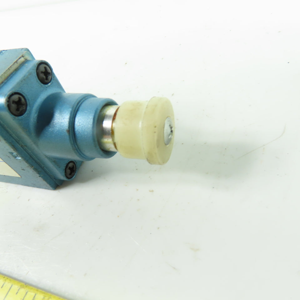 MAC 180001-112-0031 Pneumatic Push Button Manual Valve150 PSI