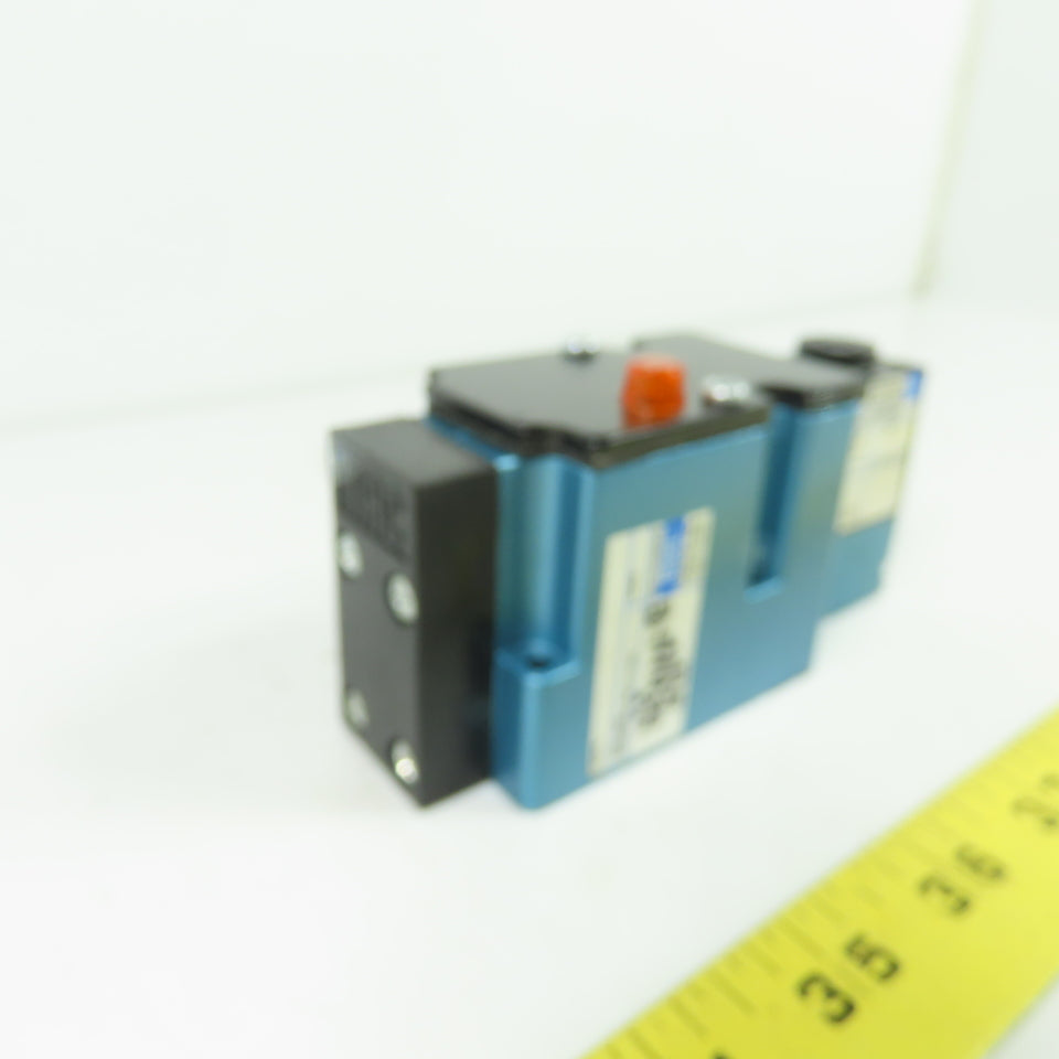 MAC 6213C-000-PM-111DA Pneumatic Solenoid Valve 25-150 PSI 120VAC