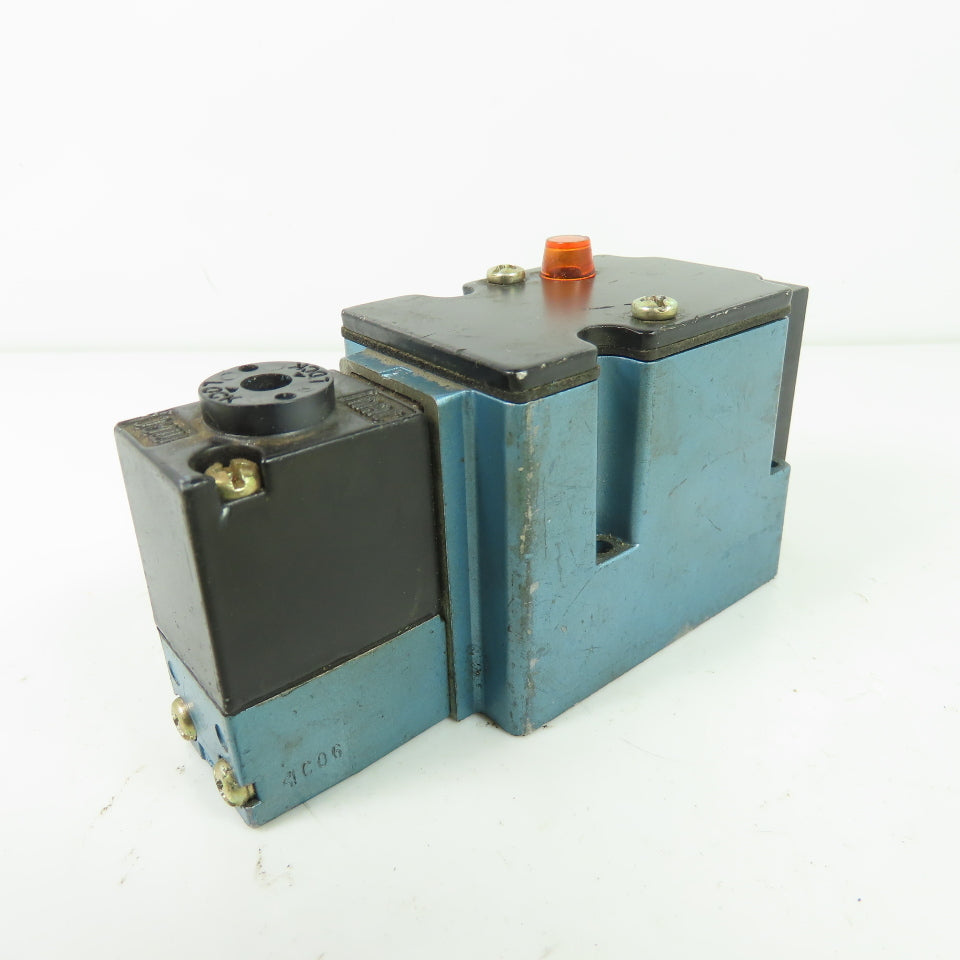 MAC 6213C 521 PM 111DA Pneumatic Solenoid Valve 110/120VAC 150 PSI