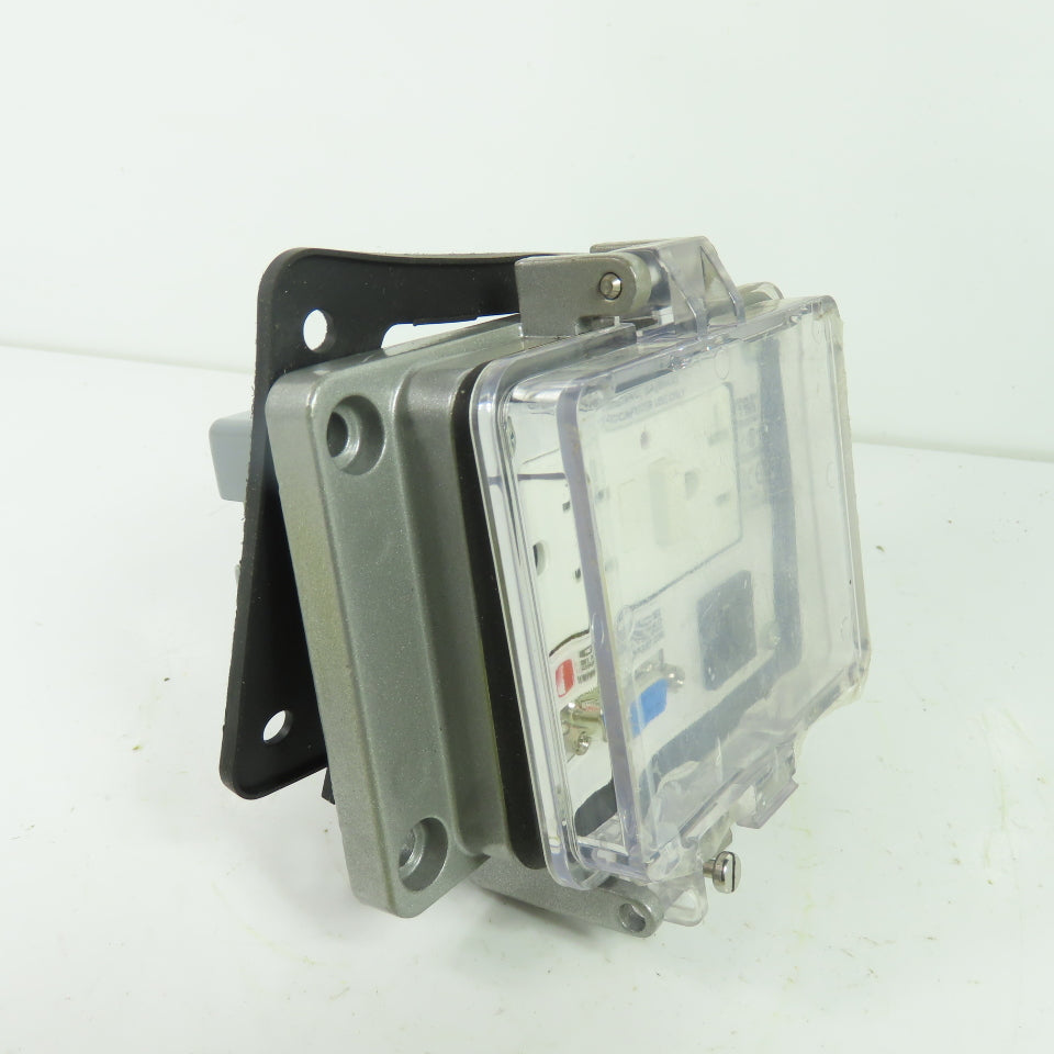 Grace P-Q7-K3RF3 Panel Interface Connector 120VAC 5A Panel Mount NEW