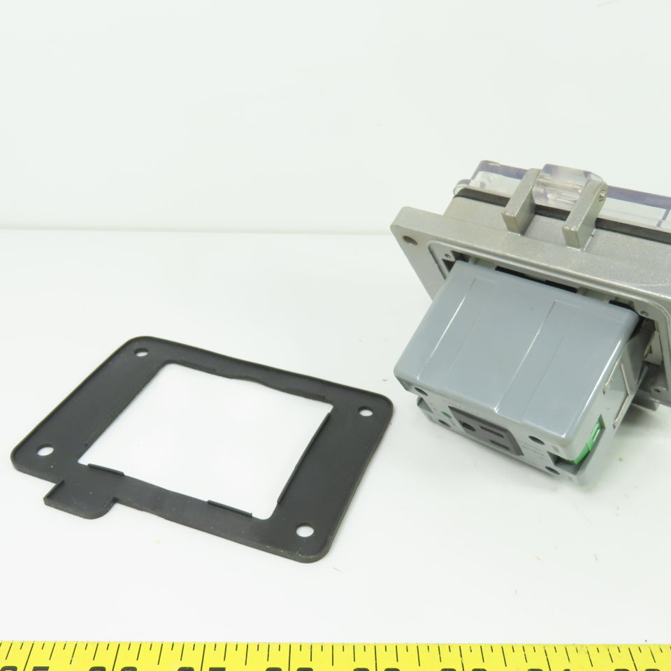Grace P-Q7-K3RF3 Panel Interface Connector 120VAC 5A Panel Mount NEW