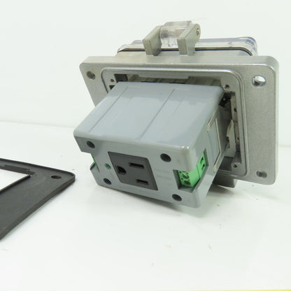 Grace P-Q7-K3RF3 Panel Interface Connector 120VAC 5A Panel Mount NEW