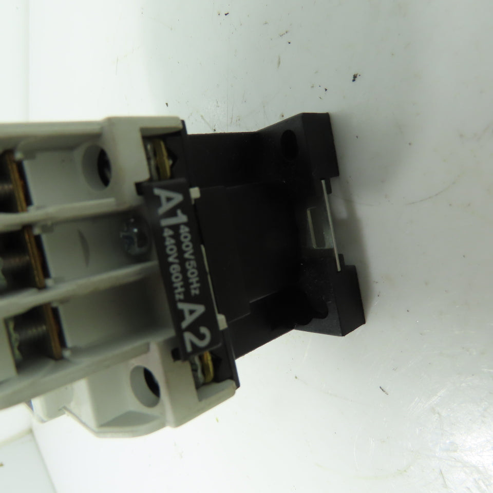 Danfoss 037H002132 CI 9 3-Pole Magnetic Contactor 20A 600V 440V Coil