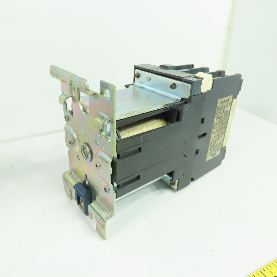 Schneider Electric LP1 D4011 LC1 D40 3-Pole TeSys D Contactor 24VDC Coil