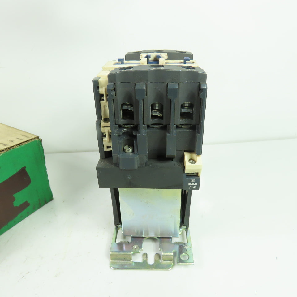 Schneider Electric LP1 D4011 LC1 D40 3-Pole TeSys D Contactor 24VDC Coil