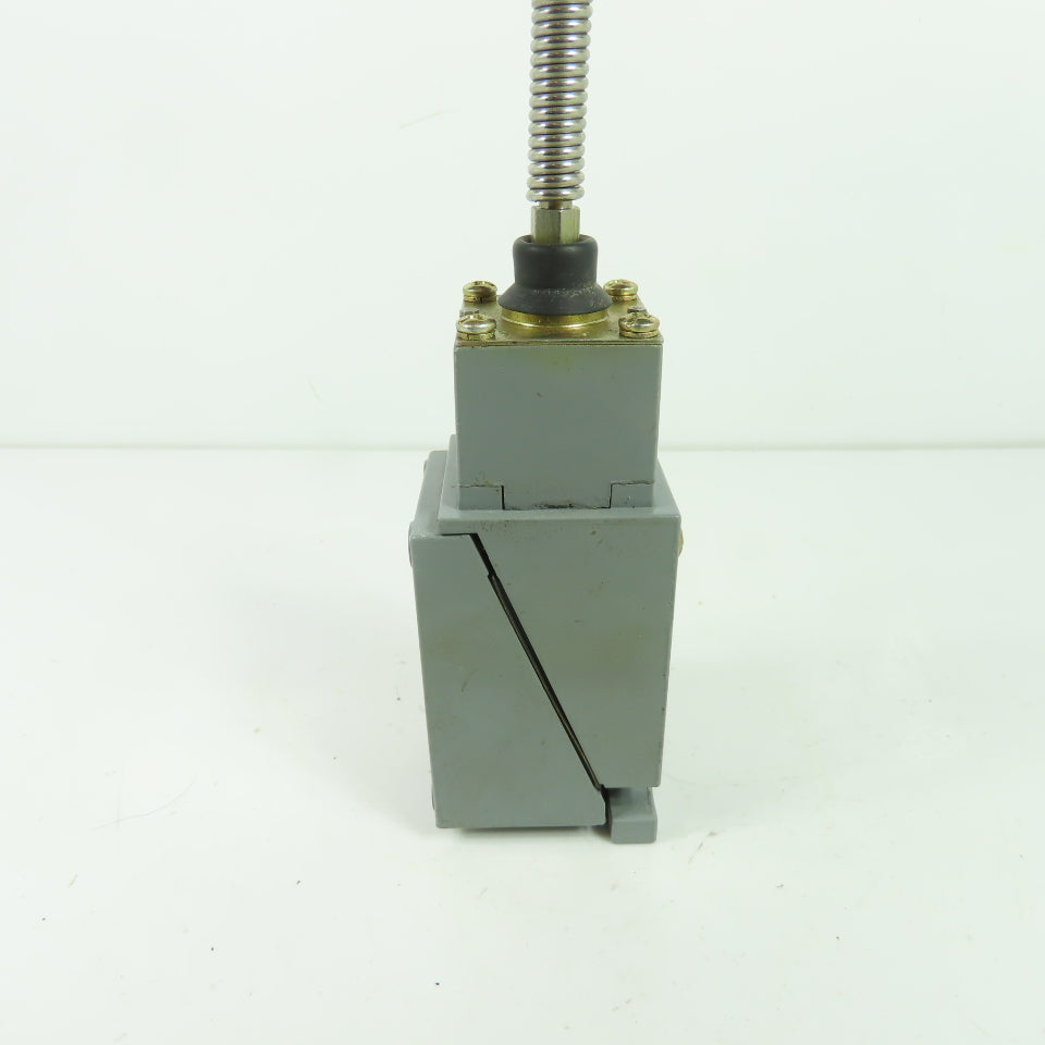Allen-Bradley 802T-WSP Oiltight Limit Switch Ser J W/ 40146-113-53 Head