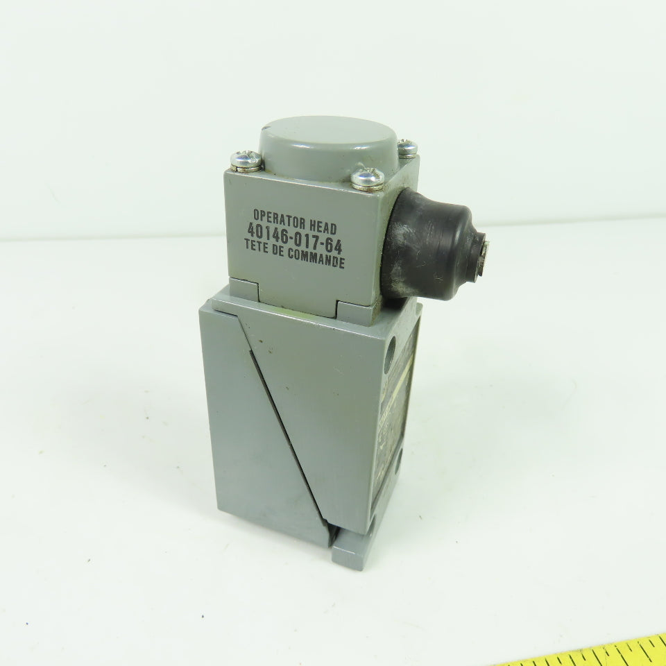 Allen-Bradley 802T-KP Oiltight Limit Switch Enclosure Ser J W/ 40146-017-64 Head