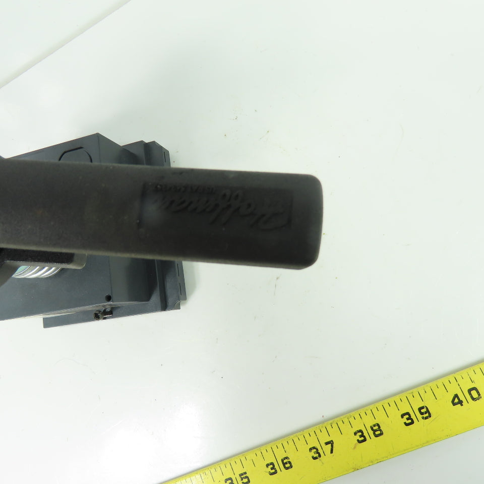 E103955 20191261325 Through-the-Door Handle Circuit Breaker Mechanism