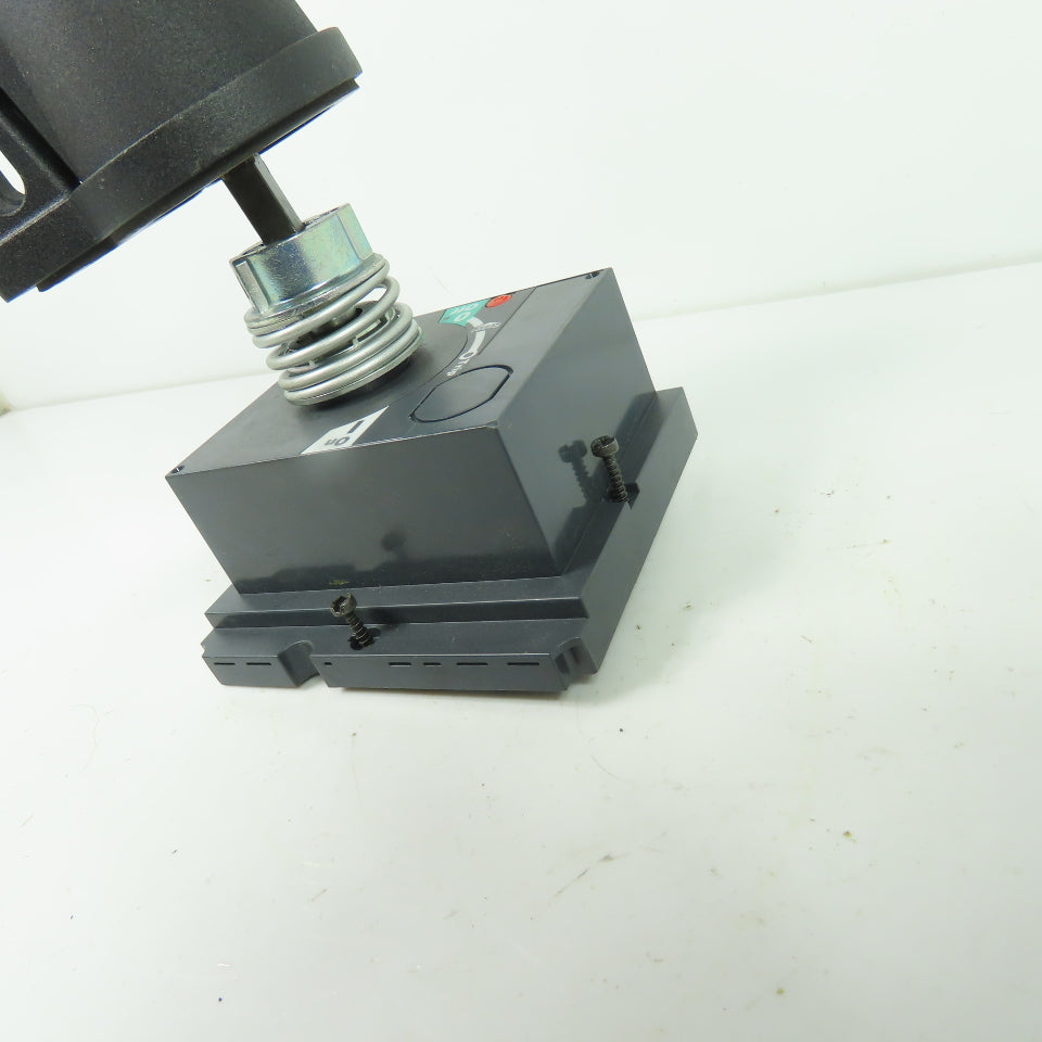 E103955 20191261325 Through-the-Door Handle Circuit Breaker Mechanism