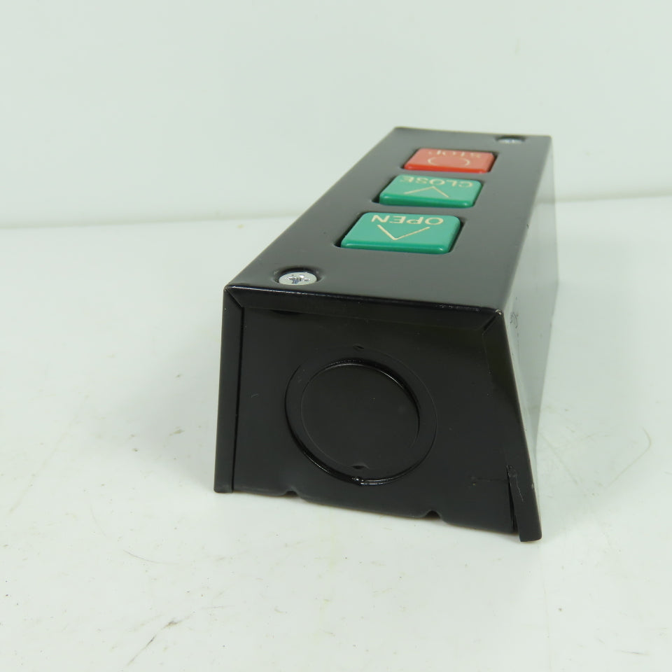 Eastern Motor Controls PBS-3 3-Push Button Station Open/Close/Stop 5A 240VAC