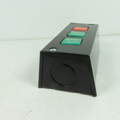 Eastern Motor Controls PBS-3 3-Push Button Station Open/Close/Stop 5A 240VAC