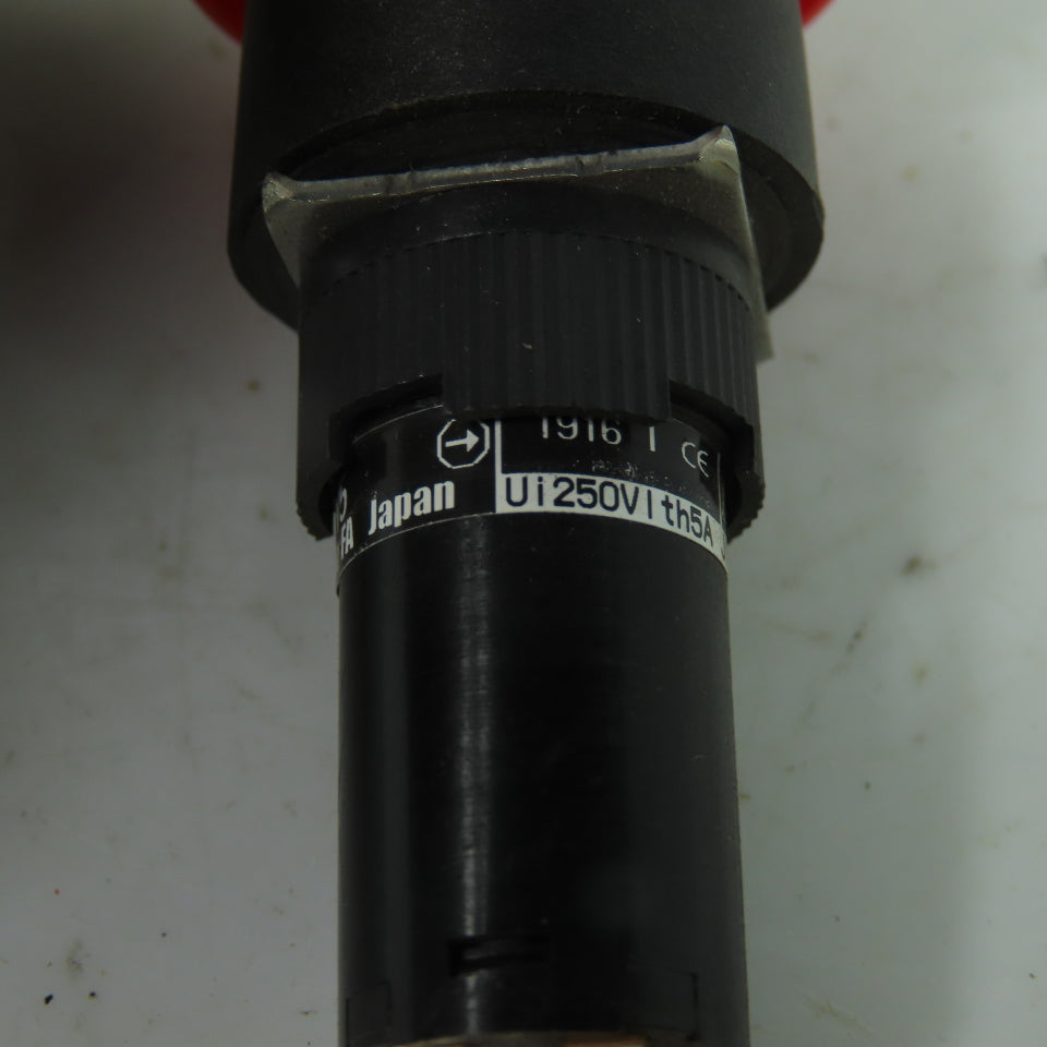 Fuji Electric FA AH165-V5 250V 5A Emergency Stop Push Button Switch NEW