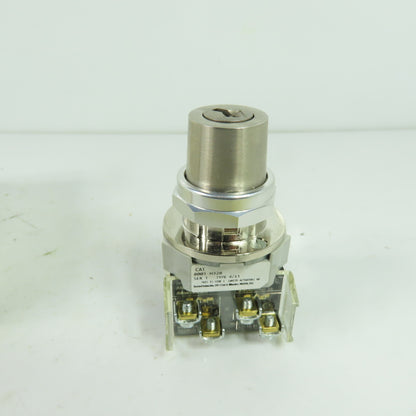 Allen-Bradley 800T-H32B 3-Position Key Selector Switch NEW Ser T