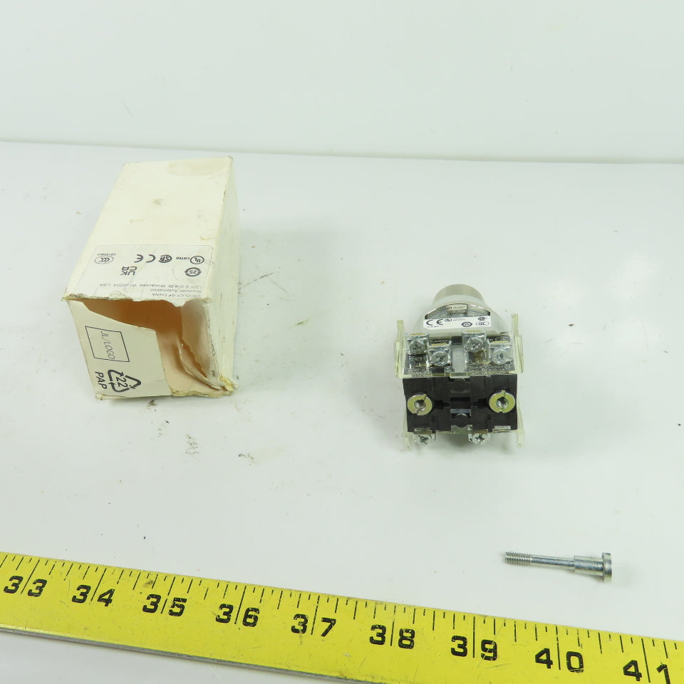 Allen-Bradley 800T-H32B 3-Position Key Selector Switch NEW Ser T