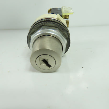 Allen-Bradley 800T-H3115 3-Position Key Operated Selector Switch Ser T
