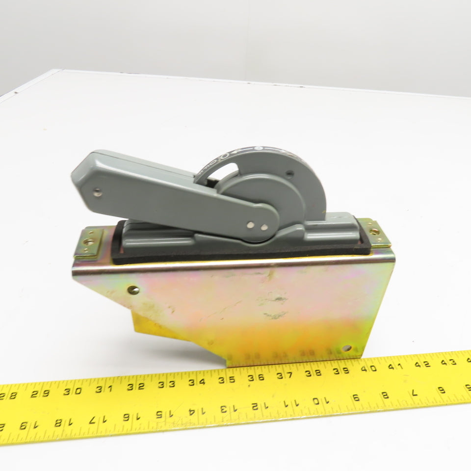 Allen Bradley Z-34080 Heavy Duty Rotary Operator Handle Mechanism with Faceplate
