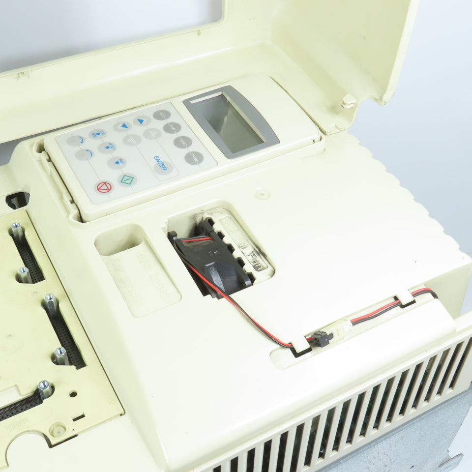 ABB ACS800-U1-0025-2+P901 25HP Variable Frequency Drive 240VAC 72A 3PH