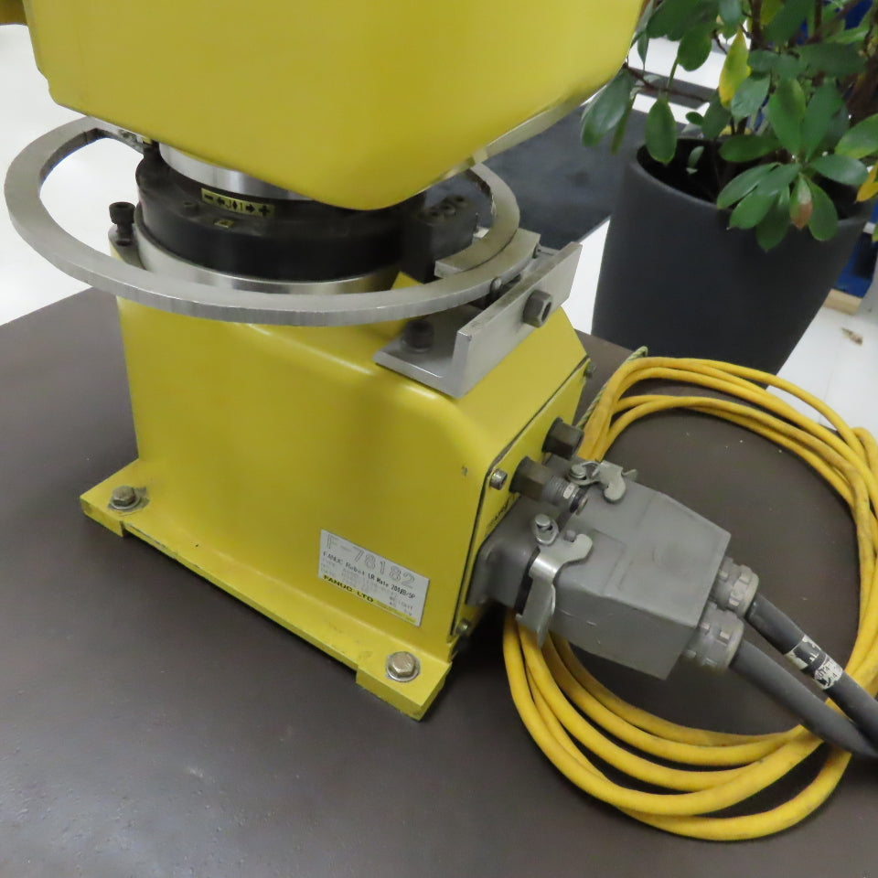FANUC LR Mate 200iB/5P 6 Axis Robot R-J3iB Mate Control & Teach Pendant 110V 1Ph