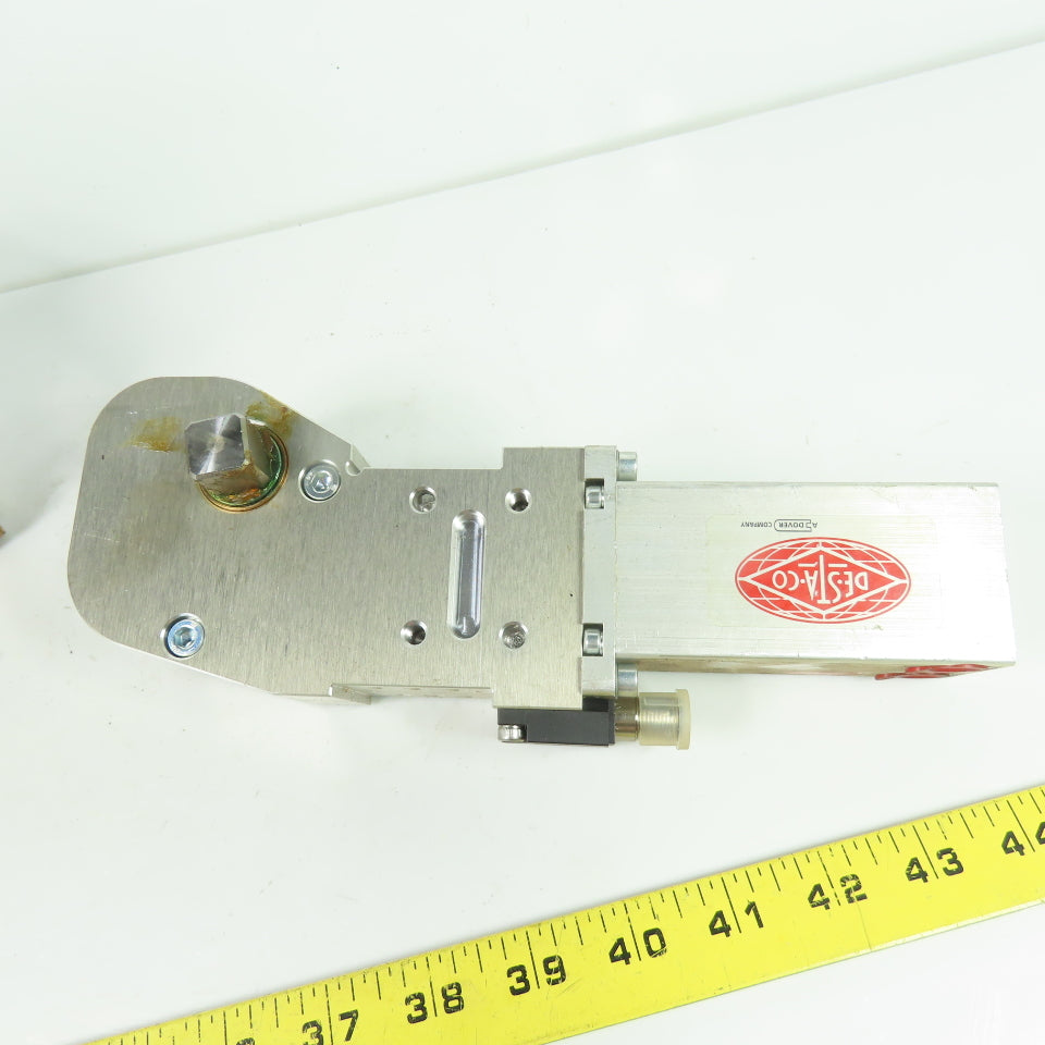 De-Sta-Co 82L4G-203B700B Pneumatic Power Clamp with 8EA-138-1 Sensor