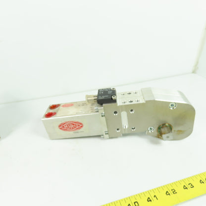 De-Sta-Co 82L4G-203B700B Pneumatic Power Clamp with 8EA-138-1 Sensor