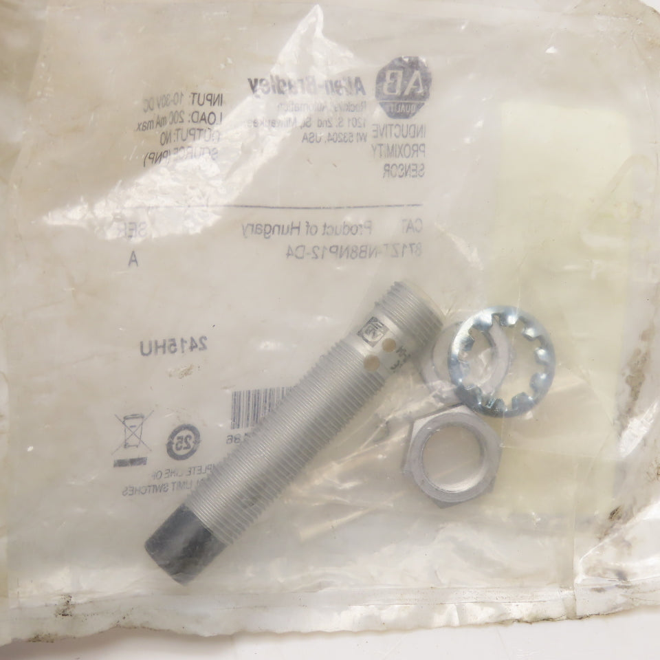 Allen-Bradley 871ZT-NB8NP12-D4 Inductive Proximity Sensor 8mm Sensing 10-30VDC