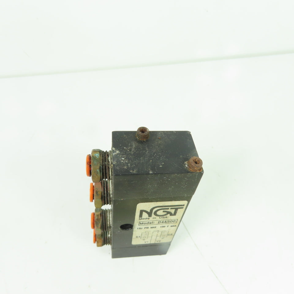NGT D4AS00 Pneumatic Dual Check Valve 120 PSI MAX 1/4" NPTF