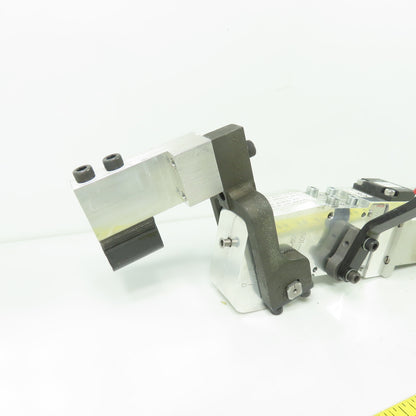Destaco 82L-3E23H03NB7 Pneumatic Power Clamp W/ Manual Handle 6 bar 30VDC