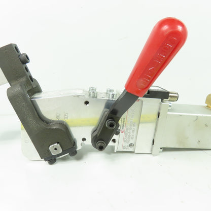 Destaco 82L-3E23H03NB7 Pneumatic Power Clamp W/ Manual Handle 6 bar 30VDC